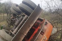 Mještanin Petrova preživio tešku nesreću: Ostao živ pod prevrnutim bagerom
