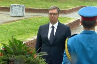 Vučić: Srbija neće zaboraviti nijedan logor, ni grobnicu, ni zločin