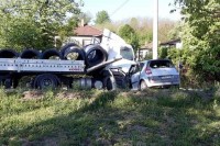 U udesu kod Doboja teže povrijeđen vozač iz Stanara