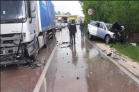 Težak sudar kamiona i automobila u Širokom Brijegu