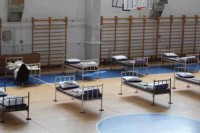 Incident u karantinu u Bijeljini:Pijan vrijeđao policajce i pokušao da napusti karantin