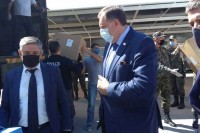 Dodik predao medicinske maske za Oružane snage