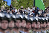 Хиљаде људи марширало је данас у центру Минска.