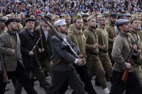 Хиљаде људи марширало је данас у центру Минска.