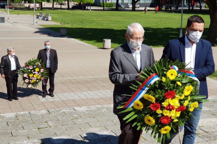 Дан побједе над фашизмом обиљежен је данас широм Републике Српске.