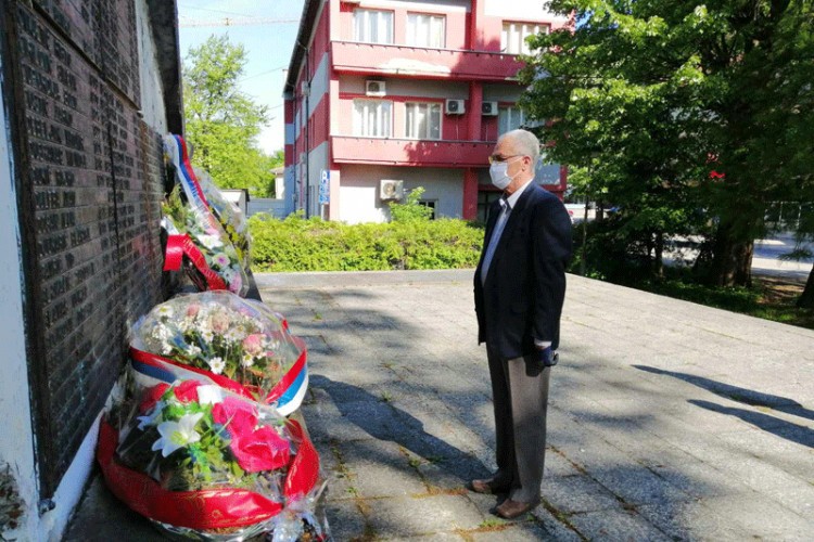 Дан побједе над фашизмом обиљежен је данас широм Републике Српске.