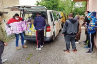 Социјално угрожени Роми добили 15 пакета