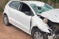 "Polo" sletio s puta u Kozluku, povrijeđeni vozač i saputnica