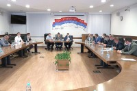 За петнаестак дана изградња првог терена са вјештачком травом у Прњавору