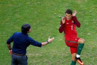 Premijer liga: Bez pljuvanja po terenu, molimo!