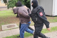 Akcija "Kristal": Uhapšeno 12 osoba, zaplijenjeni kokain, pištolj i 10.000 maraka VIDEO