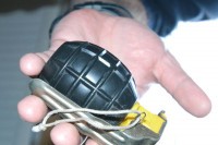 Bosanska krupa: Bacio bombu pod mercedes