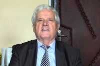 Fikret Abdić pod istragom, policija pretresa zgradu Opštine Velika Kladuša