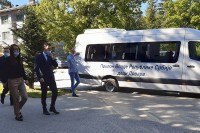 Vrijedna pomoć za drvarski Dom zdravlja od Vlade Srbije: Uplaćeno 200.000 evra, stigli mini-bus i respiratori