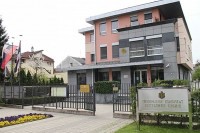 Glasanje u više gradova, Dodik i Čubrilović na biralištu u Banjaluci