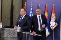 Dodik čestitao Vučiću i SNS-u pobjedu na izborima: Srbija nastavlja putem napretka