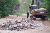 Братунац упутио механизацију за помоћ Љубовији