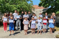 Ученици Просвјетине школе српског језика у Мостару добили дипломе