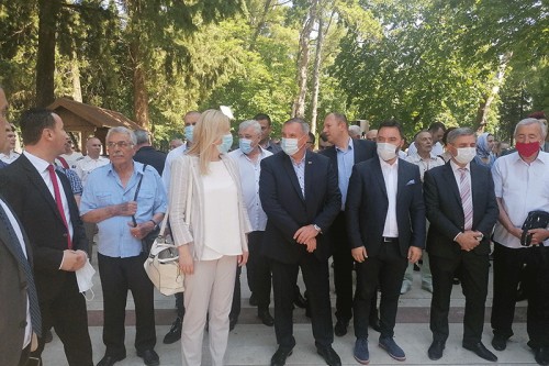 Видовдан - крсна слава Војске Републике Српске и Трећег пјешадијског (Република Српска) пука прослављен је данас широм Српске
