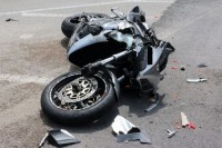 Maloljetni motociklista povrijeđen u sudaru sa "pasatom"