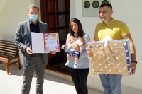 Новчана донација удружењу “Бебе”
