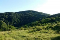 Данас свјежије, могућ по који локални пљусак