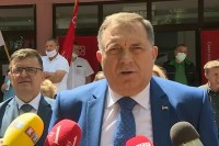 Dodik: Ne može se favorizovati jedna istina, uvažiti činjenice, a ne spekulacije