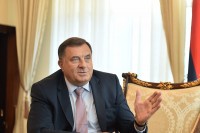 Dodik: Komšić se otvoreno miješa u unutrašnje stvari Srbije