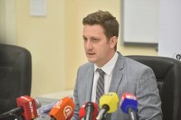 Zeljković: Moguće uvođenje obaveznog nošenja maski na otvorenom