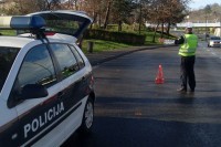 U sudaru "pasata" i "mercedesa" povrijeđeno troje djece i muškarac