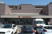 Ljekari se bore za život žene koju je muž polio benzinom i zapalio