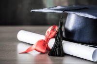 Zvorničanin osumnjičen za falsifikovanje diploma