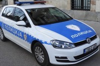 Oduzeti pištolj, municija, bodež i sprej