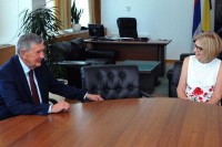 Radmanović, Hartman: Razgovarano o aktuelnoj situaciji, budžetu, izborima