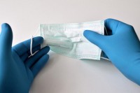 SZO: Ko treba nositi medicinsku, a ko platnenu masku