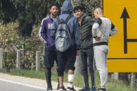 U tuči migranata jedno lice povrijeđeno nožem