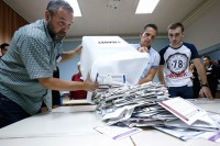 Владајуће странке шаљу посматраче у штампарију, опозиција још важе