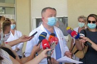 Максимовић: Пет пацијената животно угрожено, ускоро нова ковид болница