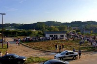 Napeto u Velikoj Kladuši: Građani blokirali put, stigli specijalci