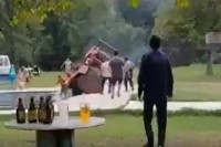 Izbjegnuta tragedija kod Gradiške: Sa traktorom završio u bazenu VIDEO
