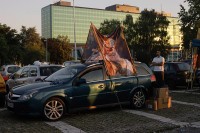 Litija stigla do crkve na Jabuci, podršku iz Crne Gore zaustavila policija