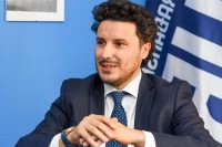 Abazović odbio prvi udar Đukanovića