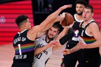 Poraz Denvera od Klipersa, Jokić 32 poena