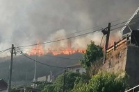 Велики пожар код Требиња, ватра угрожава куће