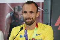 Sportisti Amel Tuka, Larisa Cerić i Mesud Pezer dobili po 15.000 KM