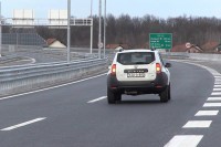 Стање на путевима: Коловози суви, радови на појединим дионицама