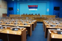 Pred poslanicima 18 tačaka, među njima i Nacrt zakona o gradu Derventa