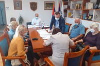 Вишеград: Потписани уговори о откупу станова у насељу Бикавац
