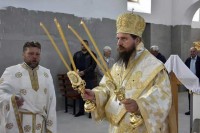 Владика Сергије служио Свету архијерејску литургију у Гламочу