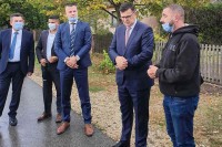Тегелтија у насељу Језеро гдје се ради на уређењу артершког бунара